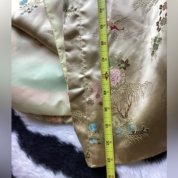 Vintage Chinoiserie Gold Brocade Long Coat. (Mc) - Picture 9 of 9